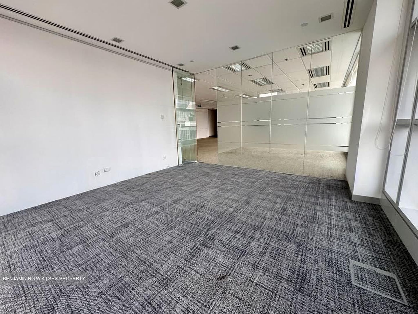 Samsung Hub (D1), Office #598116581